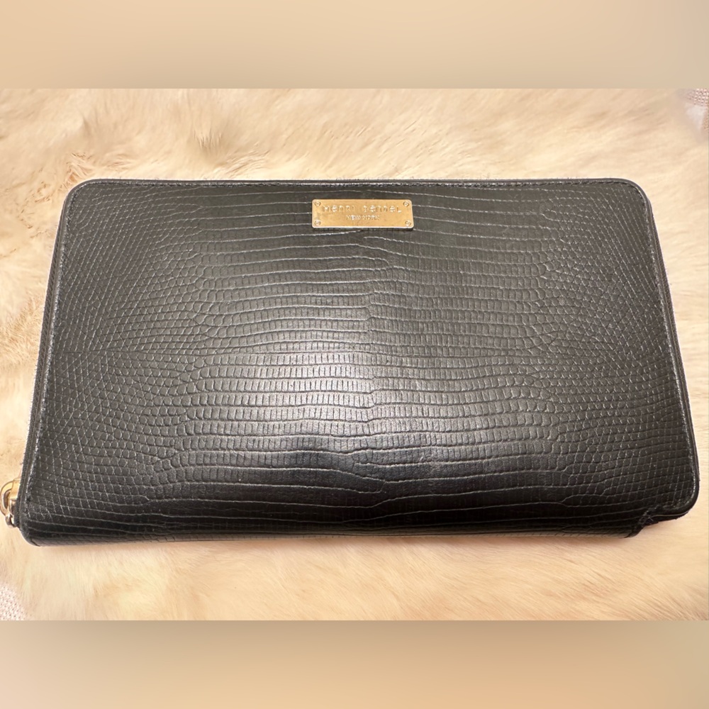 Henri Bendel Large Zip-around Wallet